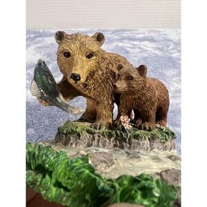 Vintage‎ Russ Berrie Grizzly Bear Mom & Cub Fishing Collectible. Item 14651